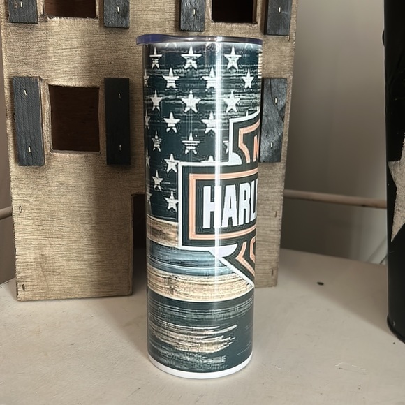 Harley Davidson - Picture 2 of 3